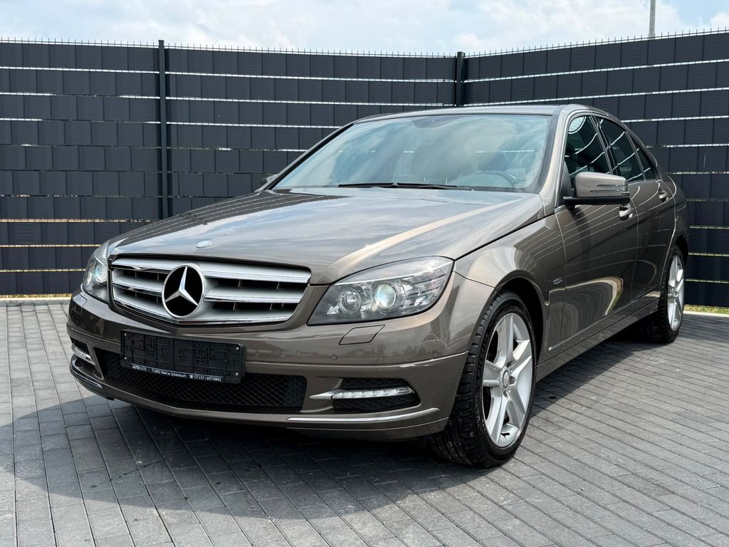 Bild des Angebotes Mercedes-Benz C 300 4Matic Avantgarde*AUTOMATIK*COMAND*XENON*