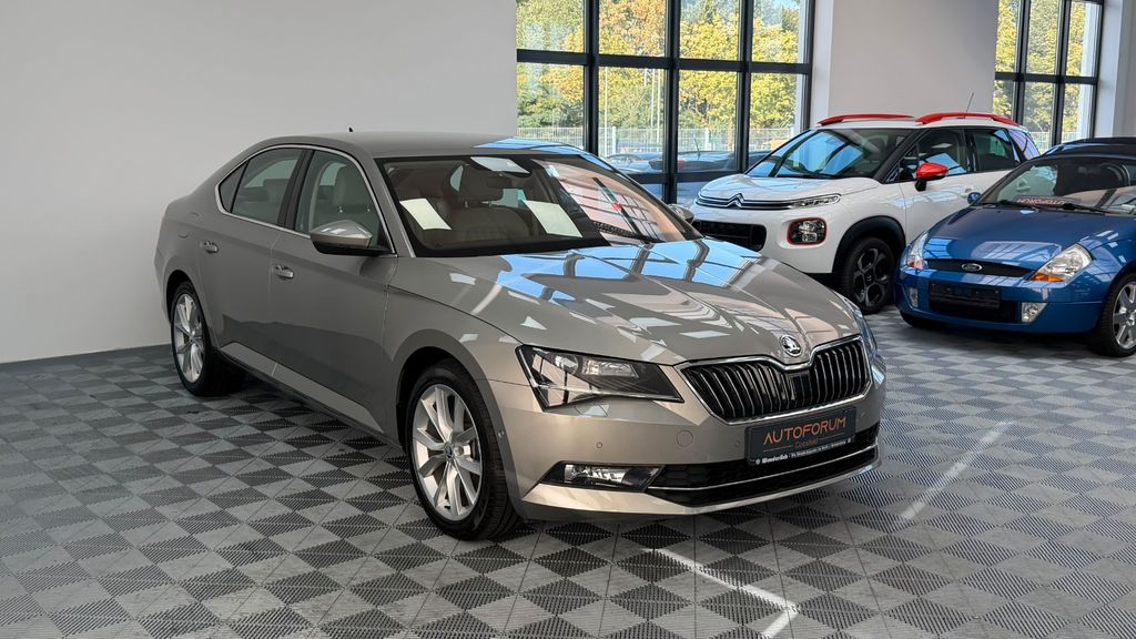 Bild des Angebotes Skoda Superb Lim. Style 4x4 Jahreswagencharakter_1.Hd
