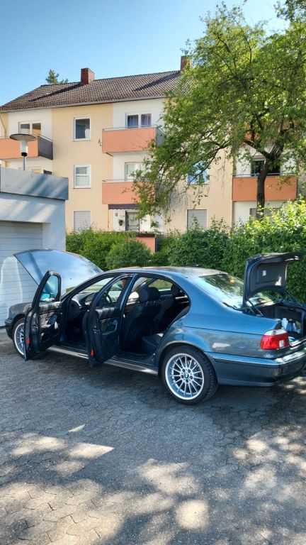 Bild des Angebotes BMW 528i A - Sehr guter Zustand
