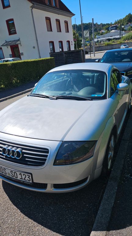 Audi TT Coupe 1.8T 132 kW -