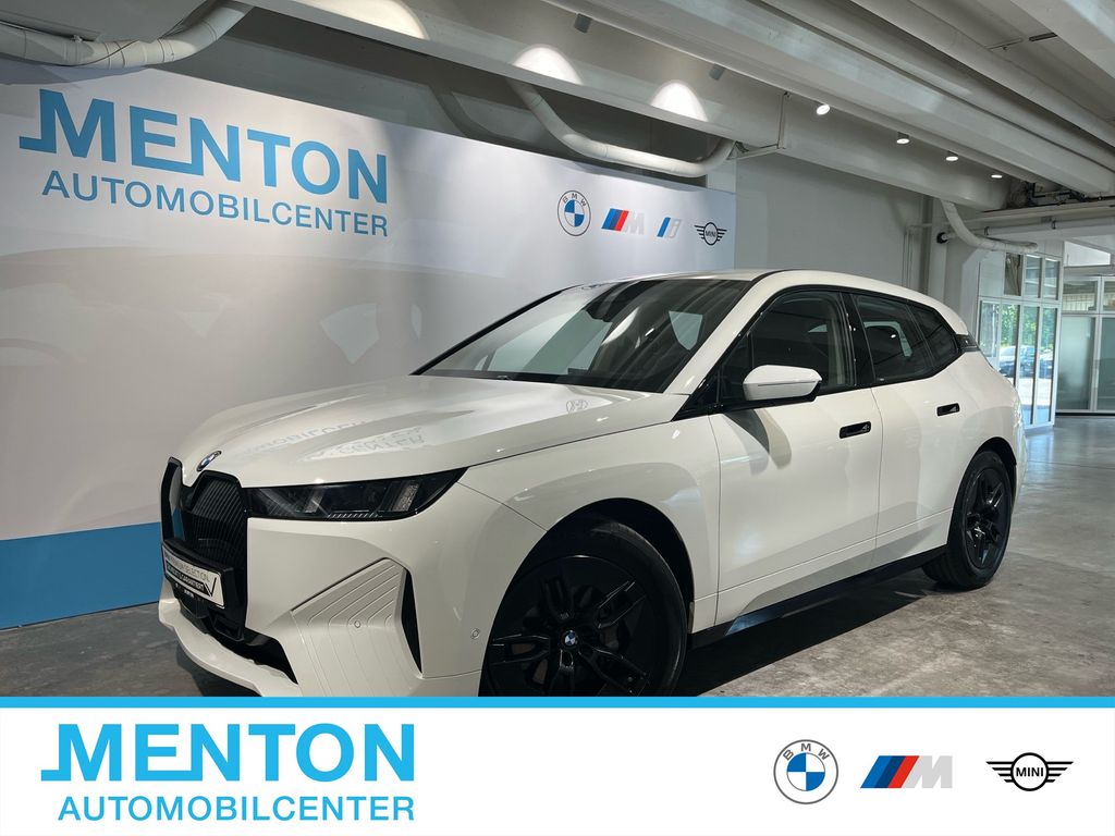 Bild des Angebotes BMW iX xDrive45 Inkl. €1.190 Zubehörbonus* LCProf/ad