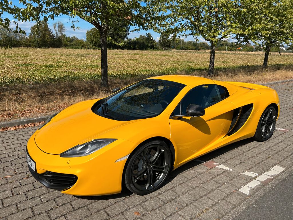 Bild des Angebotes McLaren MP4-12C 3.8 V8 Spider - Volcano Yellow