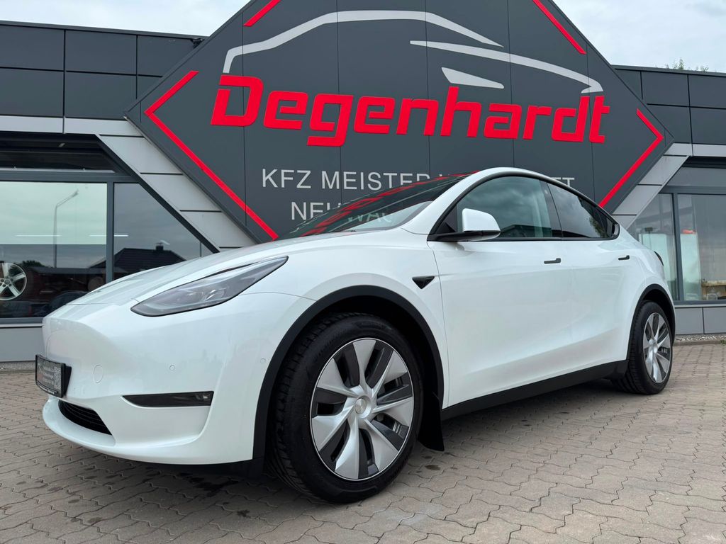 Bild des Angebotes Tesla Model Y Long Range Dual AWD Matrix Wärmepumpe