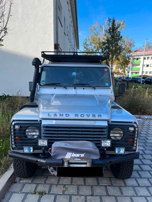 Bild des Angebotes Land Rover Defender 110 TD4 Station Wagon E
