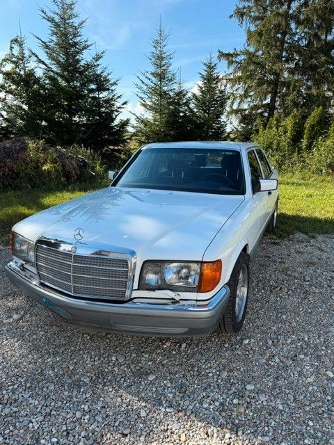 Mercedes-Benz 300 SE W126