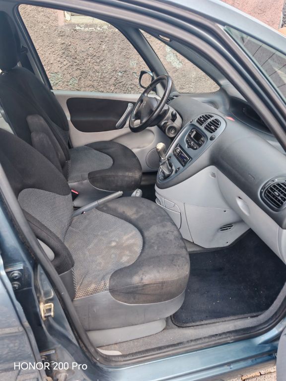 Bild des Angebotes Citroën Xsara Picasso 1.6 Confort Confort