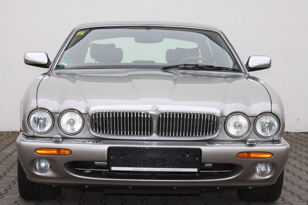 Bild des Angebotes Jaguar Daimler V8 Langversion  3 Jahre Garantie