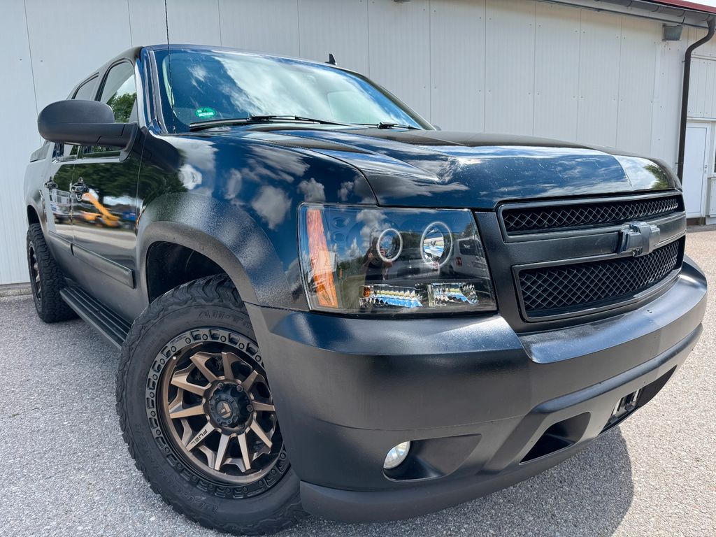 Bild des Angebotes Chevrolet Avalanche 5.3 V8 *BOSE*LEDER*XENON*SHZ*PRINS*