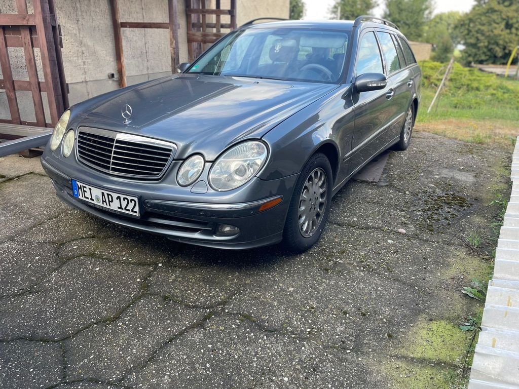 Mercedes-Benz E 220 E -Klasse T-Modell E 220 T CDI