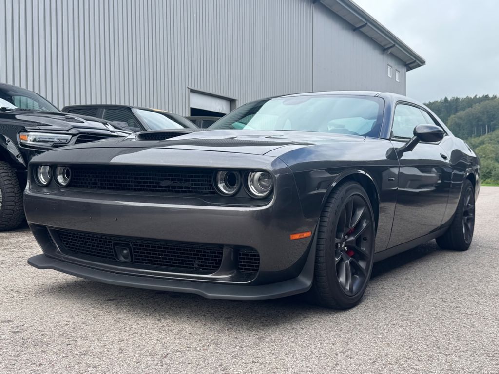 Bild des Angebotes Dodge Challenger 5,7 R/T Leder/ACC/Carplay/Brembo/SHZ