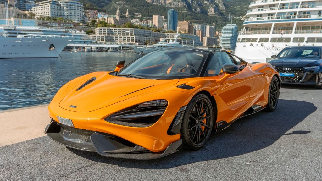 Bild des Angebotes McLaren 765LT Spider - Carbon Fibre Interior/Exterior