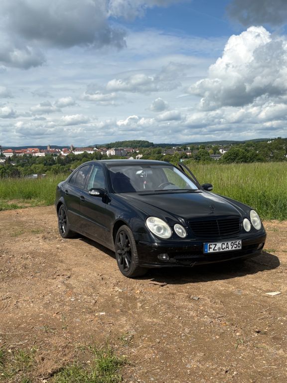 Bild des Angebotes Mercedes-Benz Mercedes Benz E320 W211