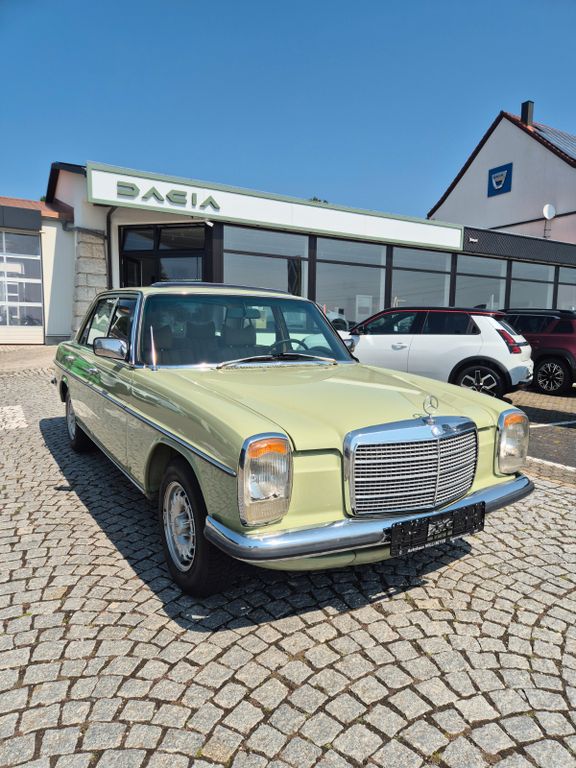 Bild des Angebotes Mercedes-Benz 240 D W115 3.0