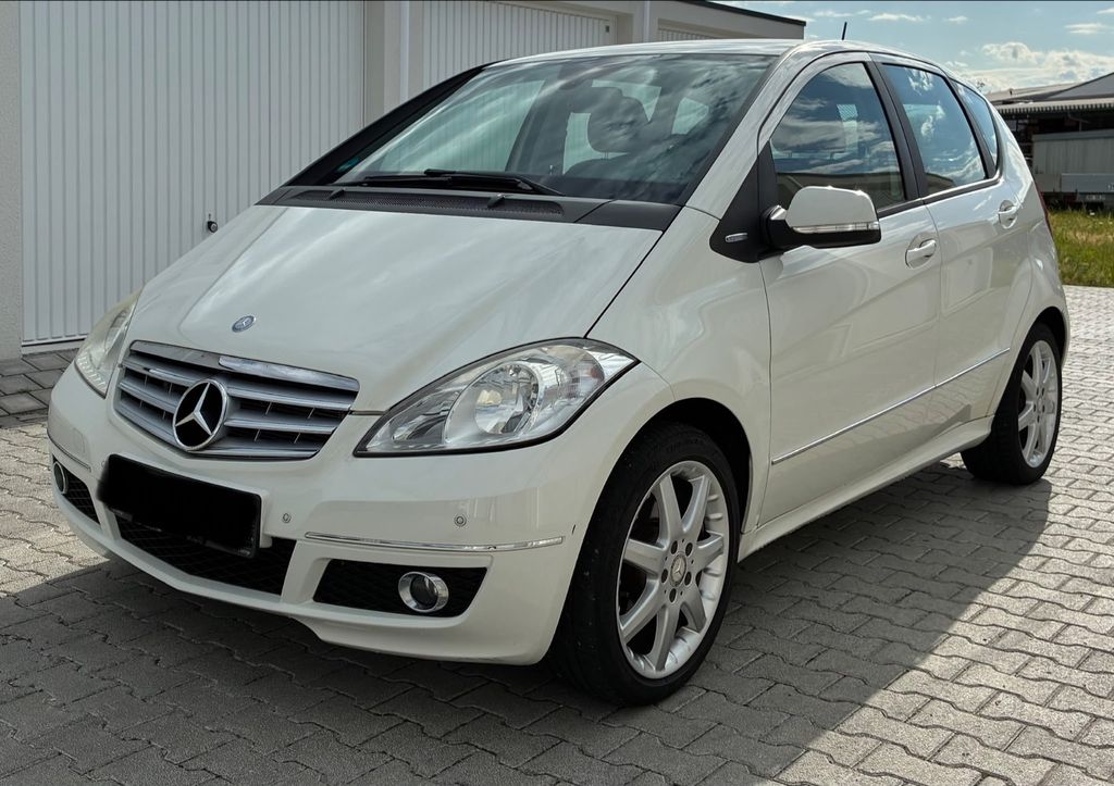Bild des Angebotes Mercedes-Benz A 180 AVANTGARDE BlueEFFICIENCY AVANTGARDE