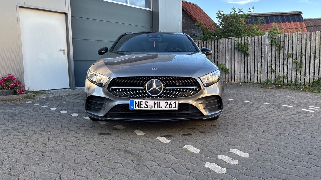 Bild des Angebotes Mercedes-Benz A250e AMG Line | Pano | LED | MBUX