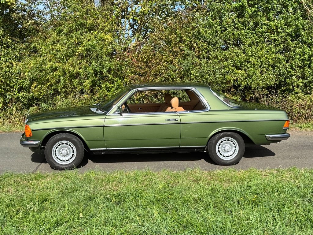 Bild des Angebotes Mercedes-Benz CE 280 2.Vorbesitzer TÜV/AU SD ZV Servo Alu H-Zu