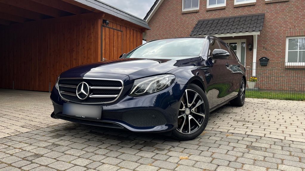 Bild des Angebotes Mercedes-Benz E 200 T AVANTGARDE Autom. AVANTGARDE
