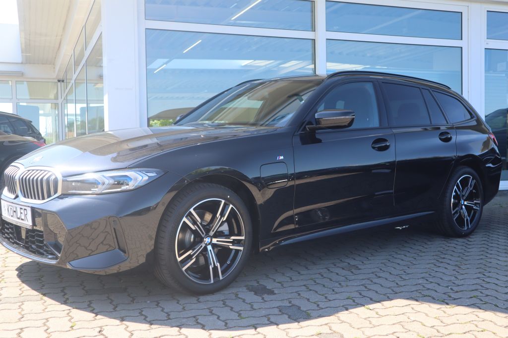 BMW 330e Touring/M-Sport/ACC/360°/Head-Up/Adapt.LED