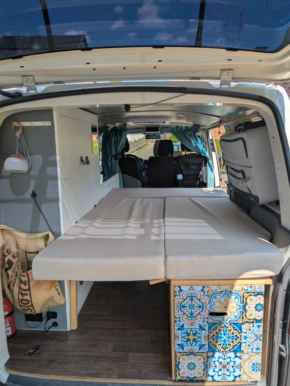 Bild des Angebotes Volkswagen T5 Caravelle mit Ausbau