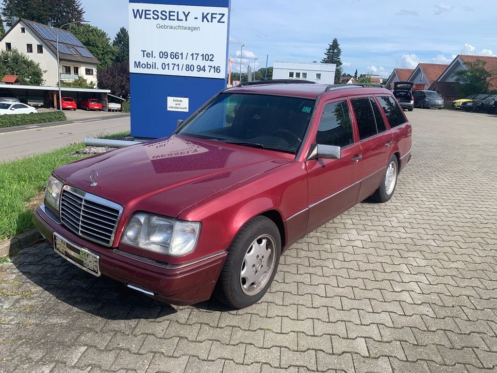 Mercedes-Benz E 300 -T-Model