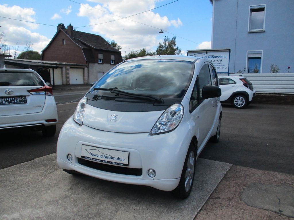 Peugeot iOn Active