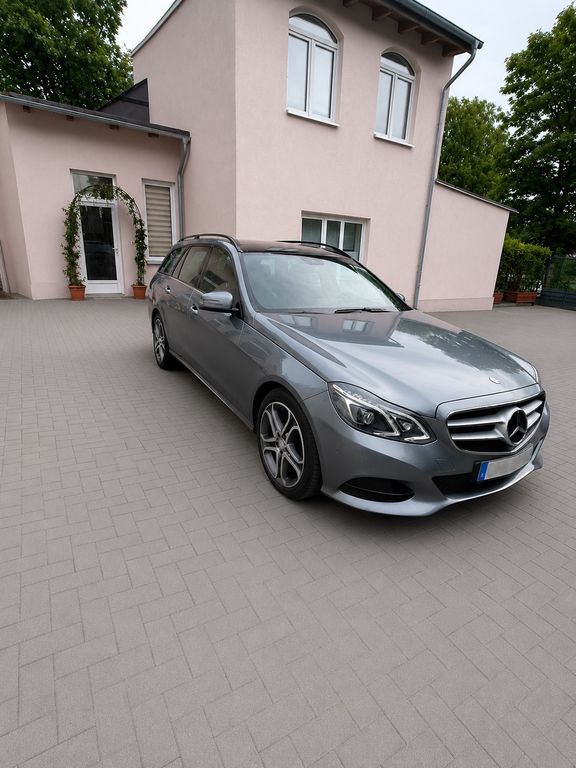 Bild des Angebotes Mercedes-Benz E 250 BlueTEC 4MATIC T AVANTGARDE Autom. AVA...