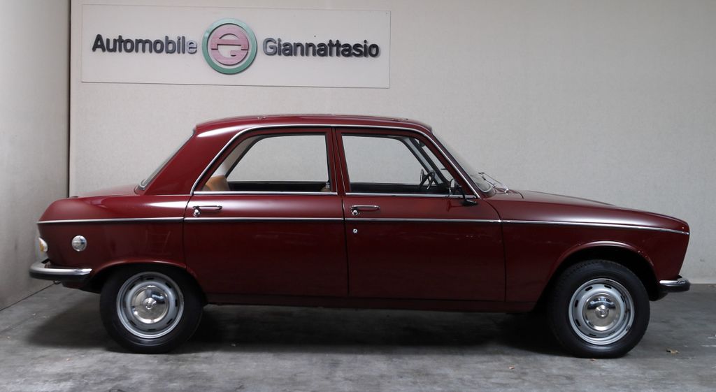 Peugeot 204 2.Hand*Schiebedach*original 51270km*TOP