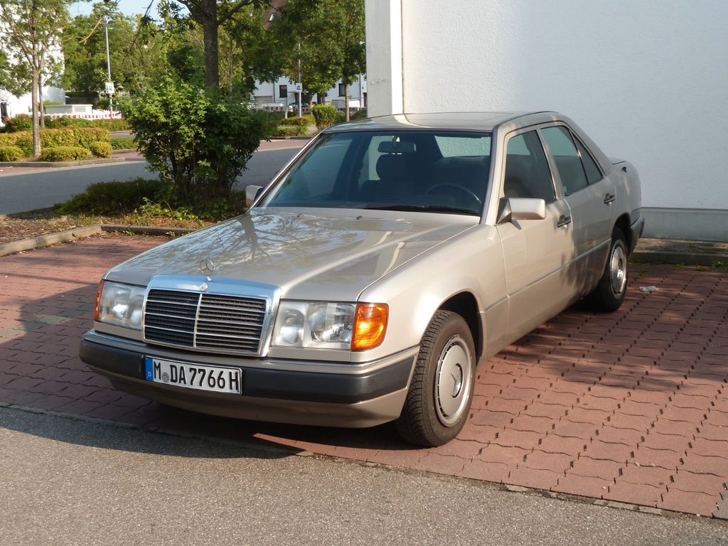 Bild des Angebotes Mercedes-Benz 200 (W 124) H-Kennzeichen, TÜV 3/27
