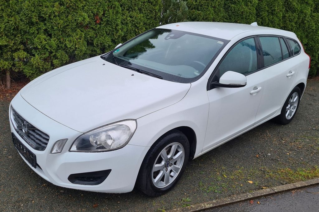 Bild des Angebotes Volvo V60 T4 Kinetic Kinetic