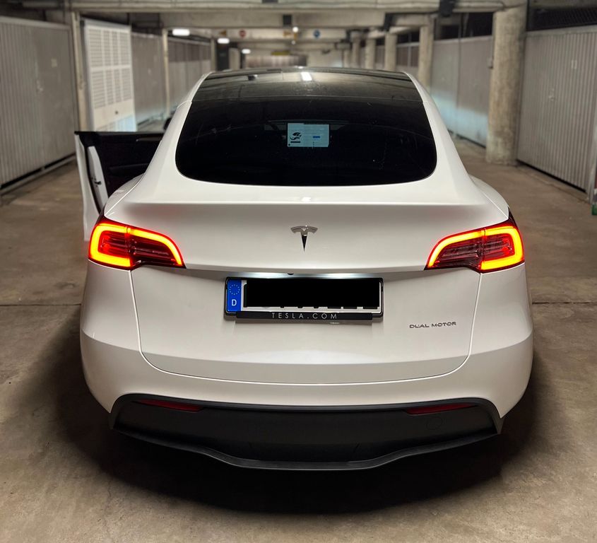 Bild des Angebotes Tesla Model Y Long Range AWD|1.Hand|AHK+20"Induction
