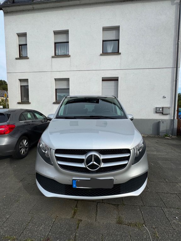 Mercedes-Benz 220 B 220 d DCT Progressive