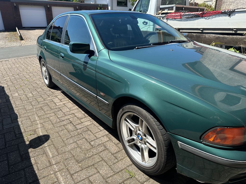 Bild des Angebotes BMW 523i Vermontgrün