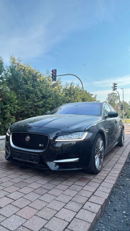 Bild des Angebotes Jaguar XF 30d 300PS R-Sport Automatik R-Sport