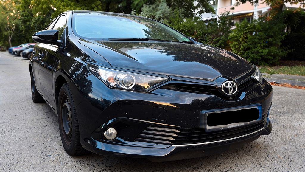 Toyota Auris Touring S. 1,2-l-Turbo 106000 km