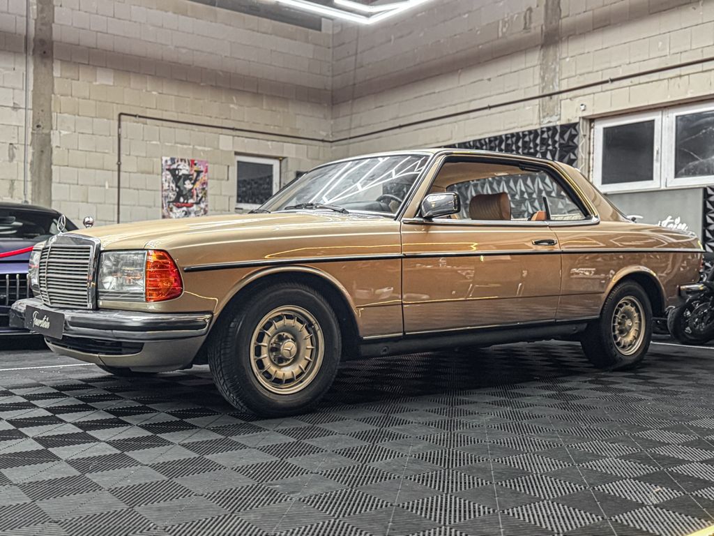 Bild des Angebotes Mercedes-Benz CE 230*C123*PERFEKT-RESTAURIERT*NOTE-1-*ZUVERLÄS