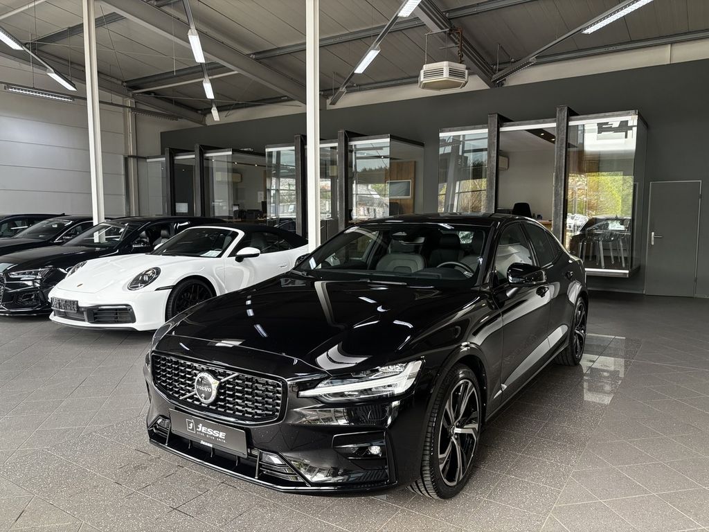 Bild des Angebotes Volvo S60 B5 AWD Ultimate Dark LED ACC Pano 360 H&K