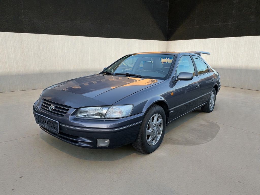 Toyota Camry 3.0 V6 Automatik Leder SHZ Klimaauto. AHK