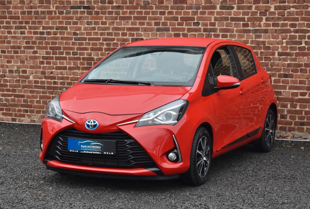 Toyota Yaris Hybrid 1.5 NAVI KAMERA SPUR ALU SITZHEIZUN