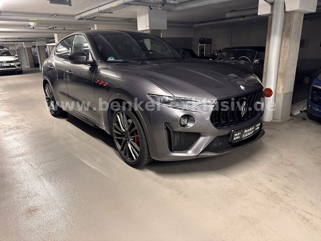 Bild des Angebotes Maserati Levante 3.8 V8 Trofeo [Carbon]