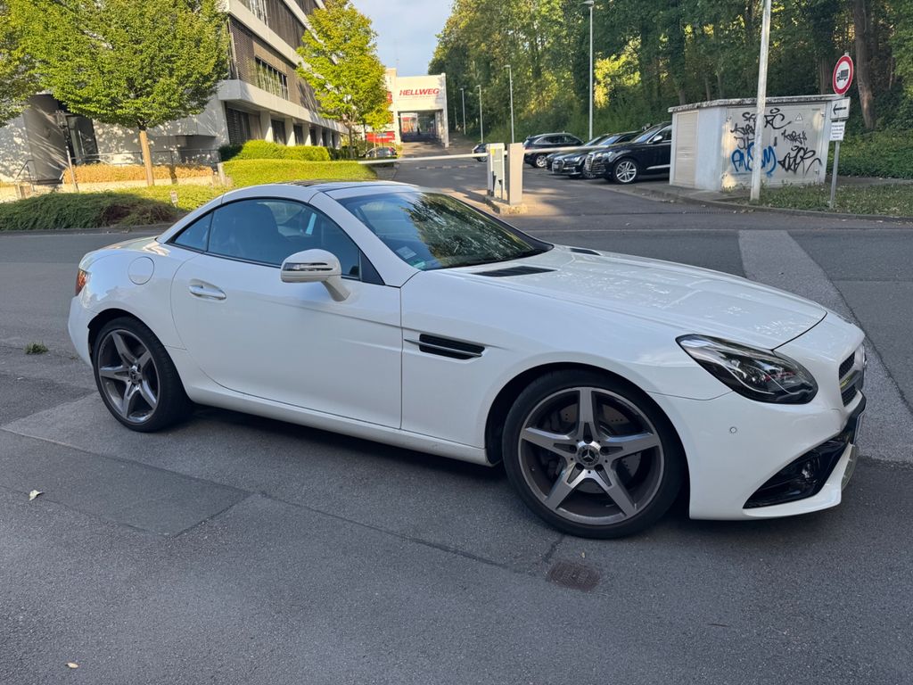 Bild des Angebotes Mercedes-Benz SLC 180 AMG Line,Pano Top gepflegt