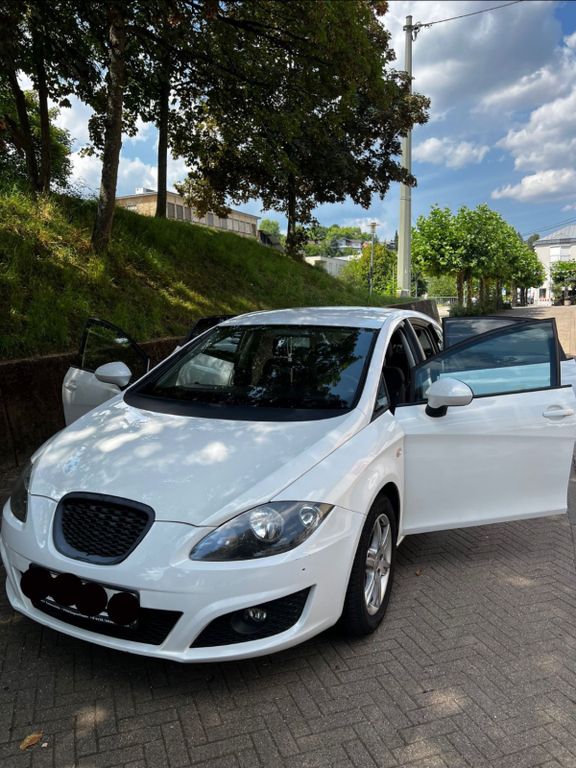 Bild des Angebotes Seat Leon 1.6 TDI CR 77kW Reference Copa Referenc...