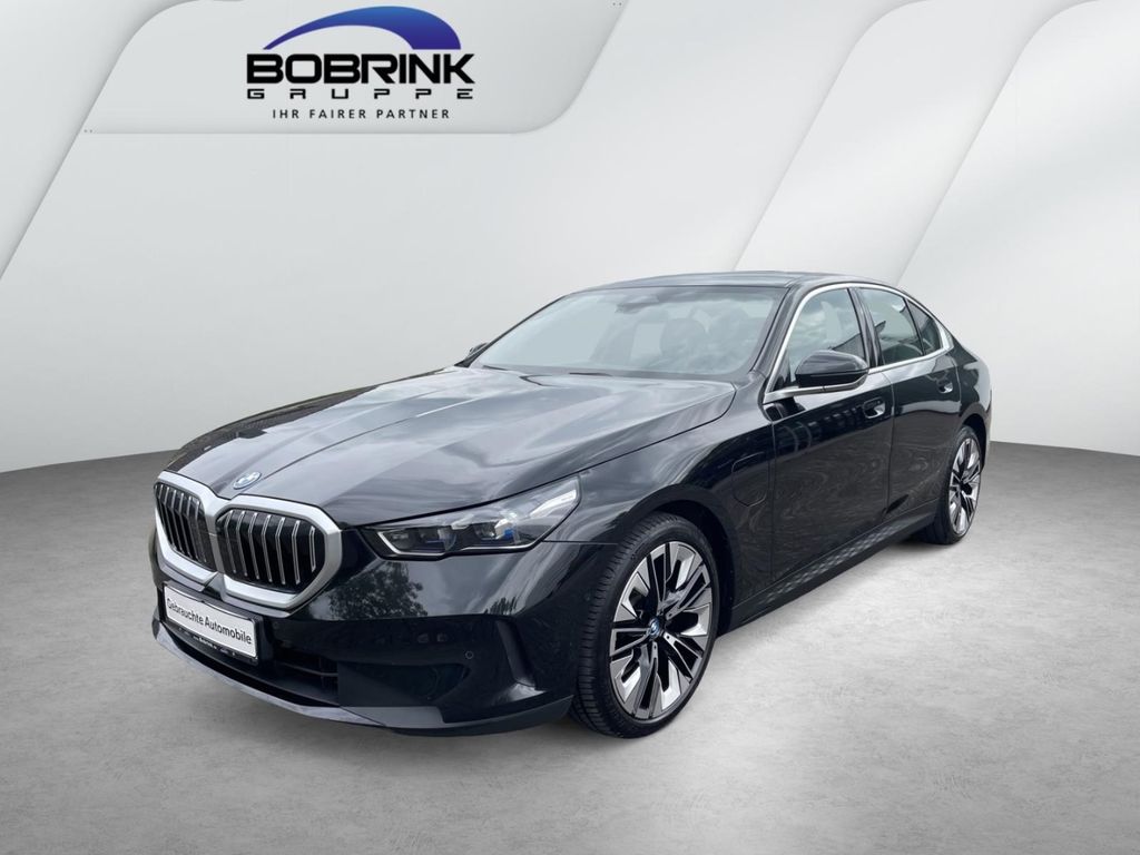 Bild des Angebotes BMW 530 e Limousine HUD Komf.sitze 360° Sitzbel. Par