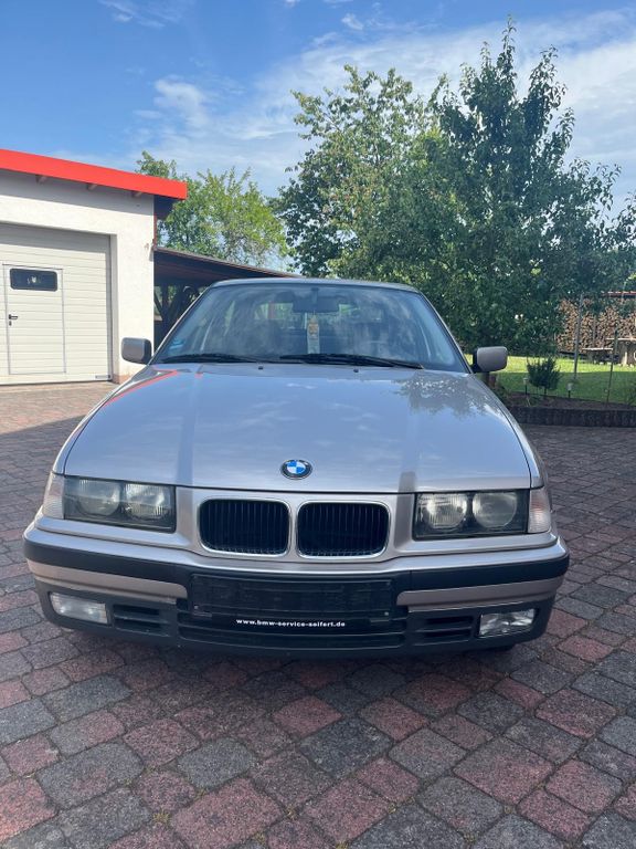 Bild des Angebotes BMW 316i Compact