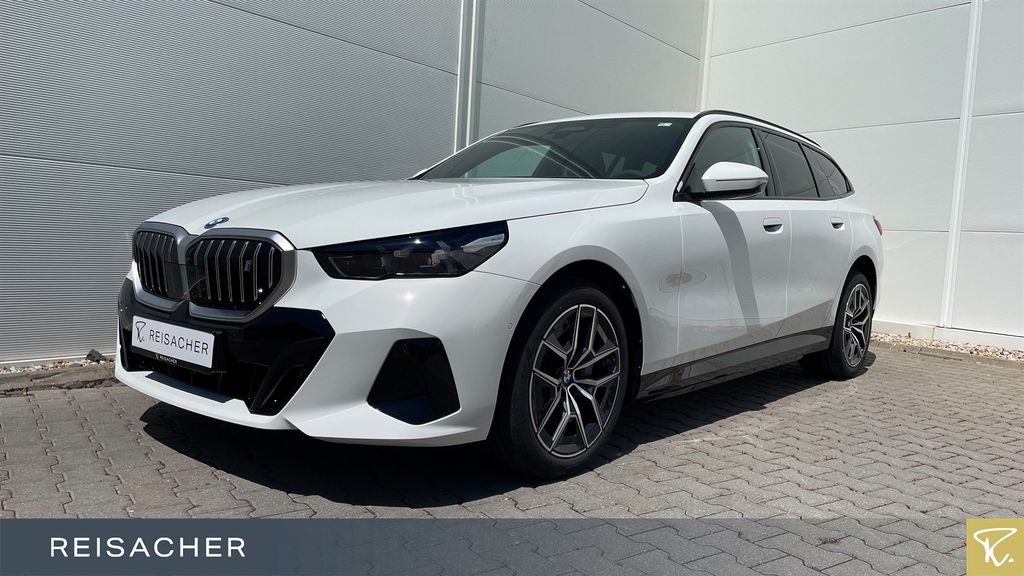 Bild des Angebotes BMW i5 A Tou xDrive40 M-Sport,AHK,DAProf,Autom