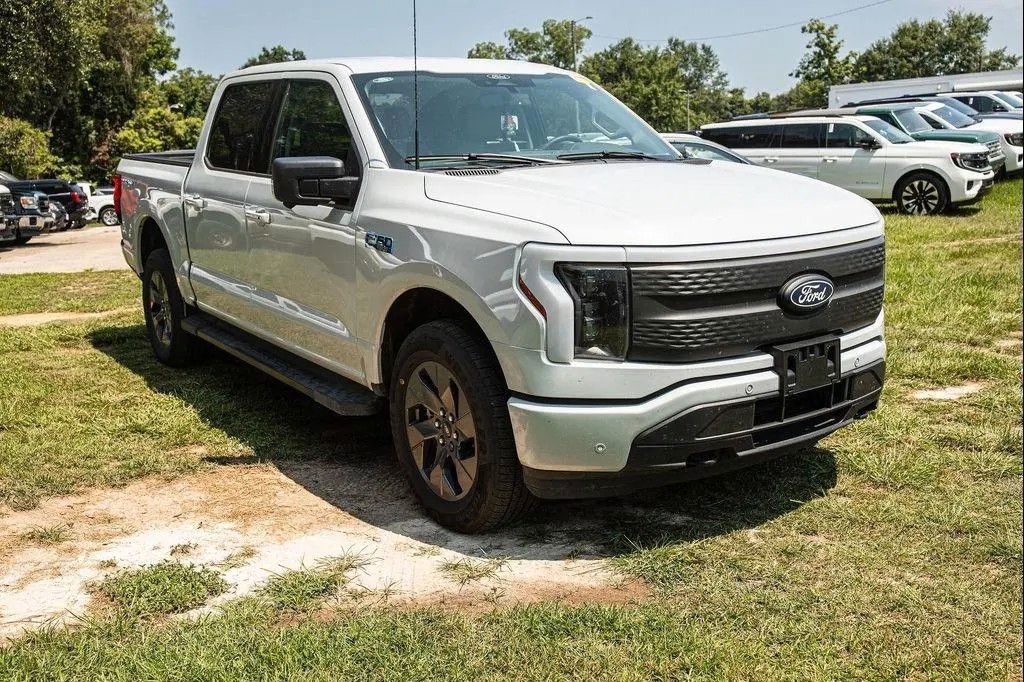 Bild des Angebotes Ford F 150 Lightning Flash gr Batterie im Vorlauf+ 11