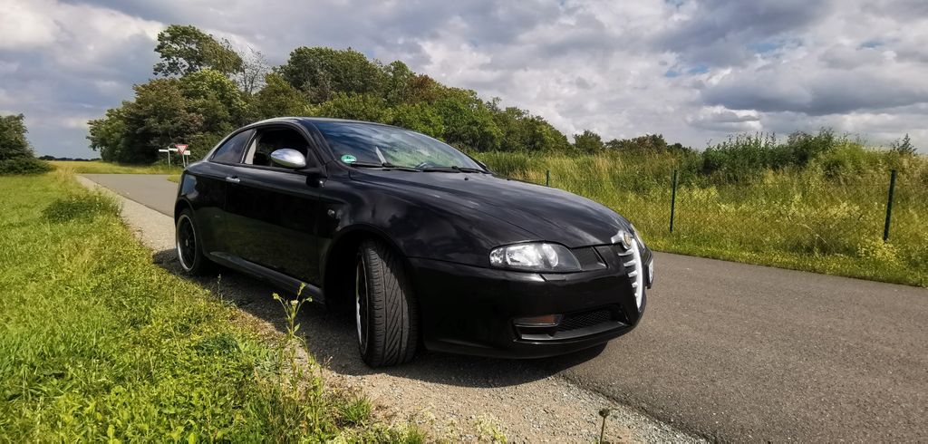 Alfa Romeo GT 2.0 JTS 16V Distinctive