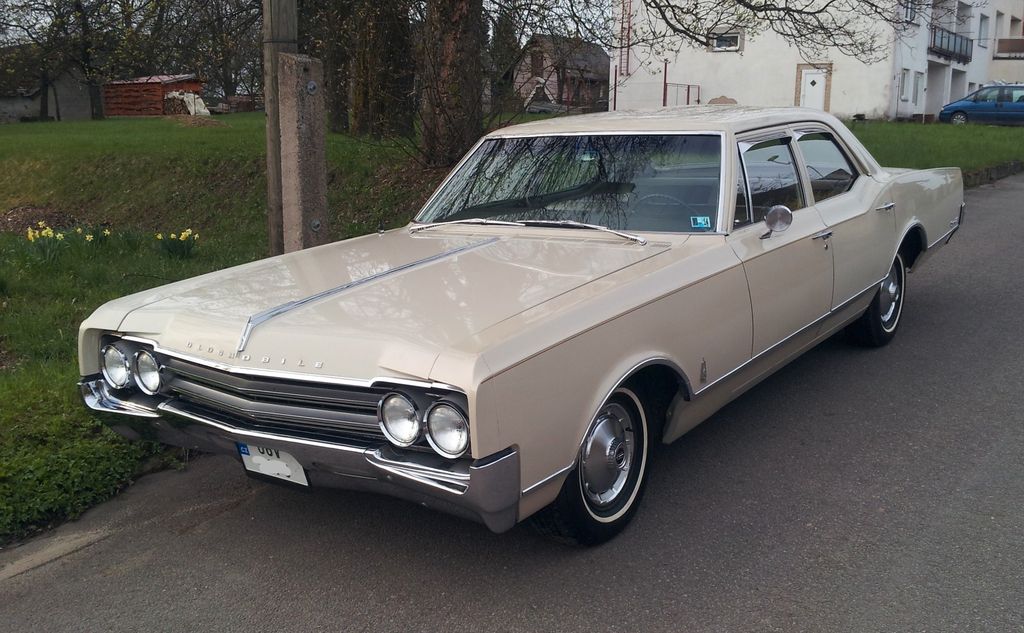 Bild des Angebotes Oldsmobile Dynamic 88