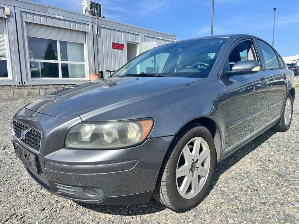 Bild des Angebotes Volvo S40 Lim. 2.4i Momentum * Navigation * Alu