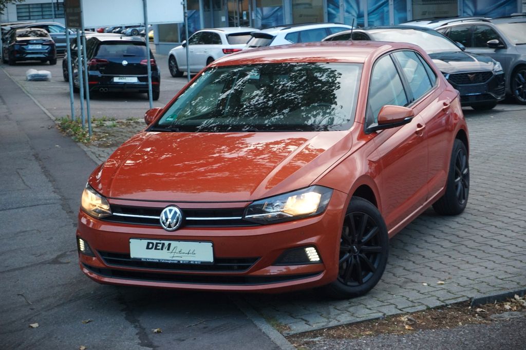Bild des Angebotes Volkswagen Polo VI Comfortline / 2. Hand / Orange /