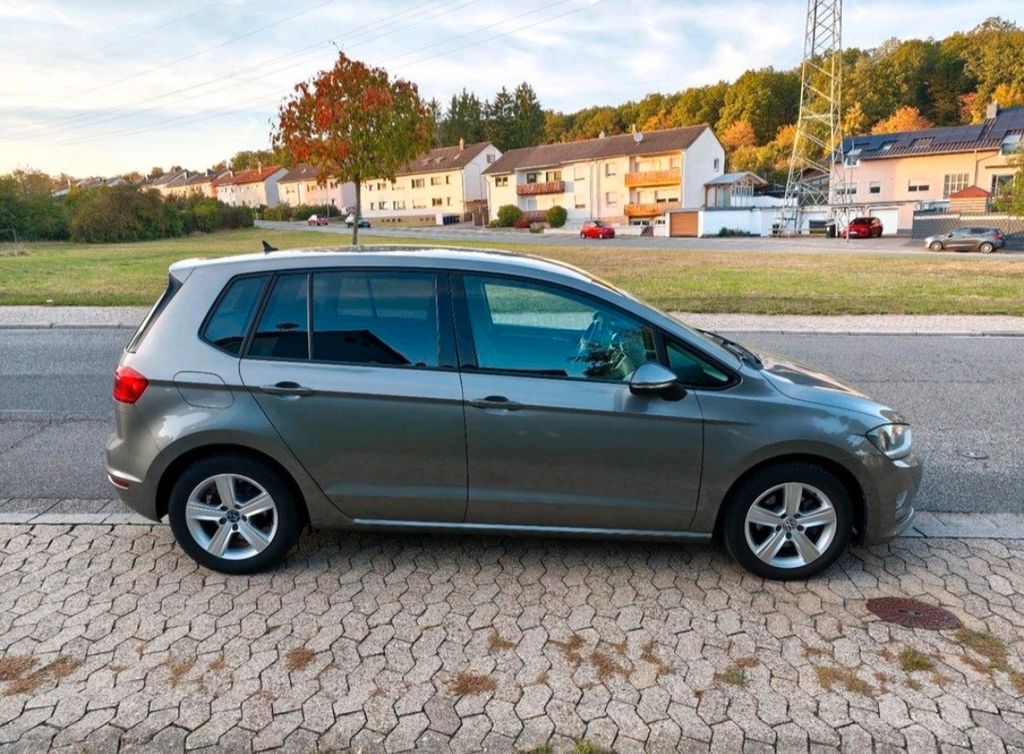 Bild des Angebotes Volkswagen VW Golf 7 VII Sportsvan 1.2 VW Navi TÜV  neu